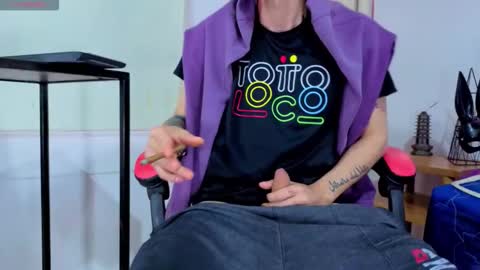 kelvis online show from March 5, 11:08 am