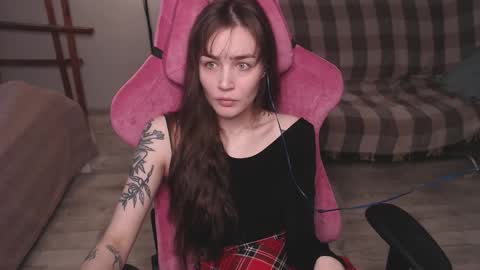 elisabeth online show from October 31, 12:05 pm