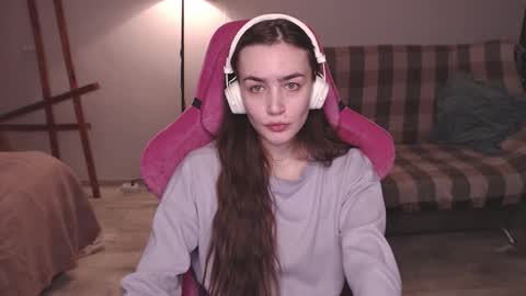 elisabeth online show from December 2, 10:35 am