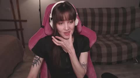 elisabeth online show from November 18, 12:08 pm