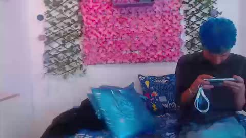 Snapshot of iam_lukas__ chatting on September 13, 4:15 am iam_lukas__ online show from September 13, 4:15 am