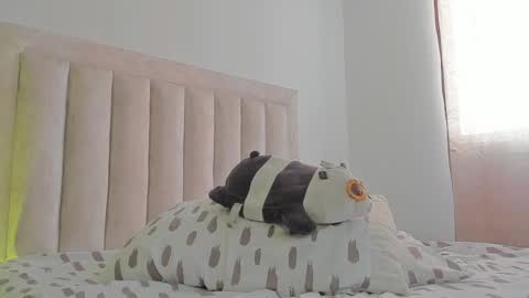 Juliiiiian online show from March 5, 2:34 pm