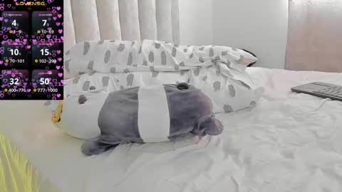 Juliiiiian online show from March 12, 1:40 pm