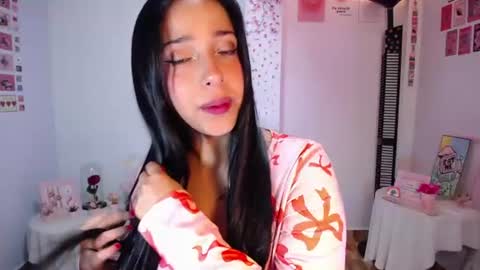 Camila online show from June 20, 6:30 am
