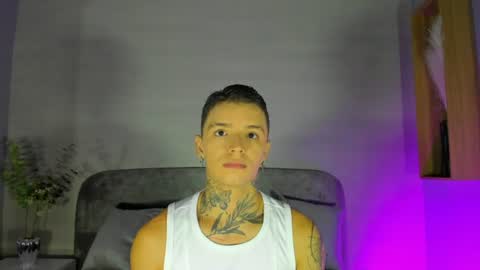 IAN CASTILLO online show from June 12, 11:09 am