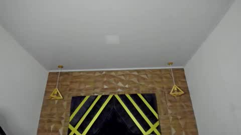 IAN CASTILLO online show from March 21, 11:15 am