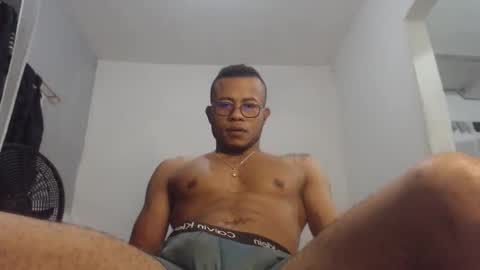 ian_tuner online show from October 31, 11:49 pm