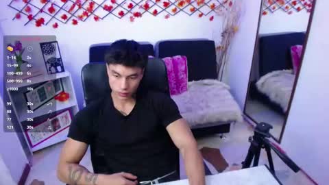 Ian  online show from March 24, 12:00 pm