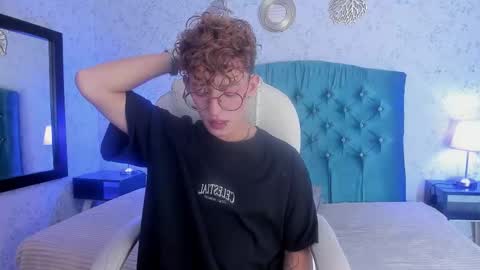 ian  online show from November 12, 4:48 am