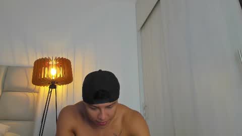 Ian Machado online show from June 19, 4:07 am