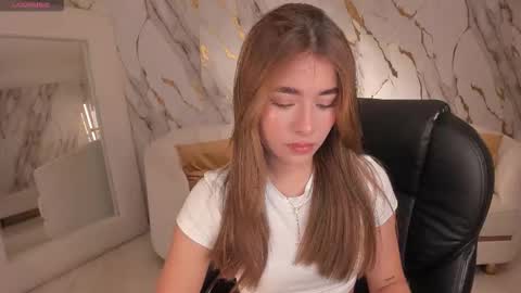 Ibiza  online show from October 11, 1:05 pm