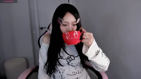 Snapshot of ichigo_o chatting on October 19, 3:49 pm Hitomi online show from October 19, 3:49 pm