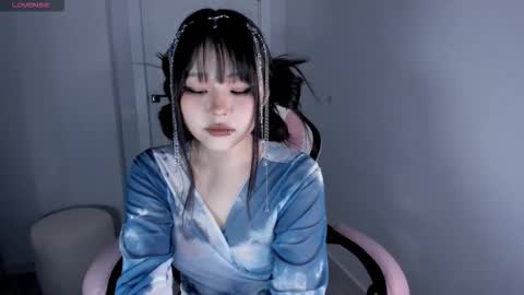 Hitomi   online show from October 25, 5:35 pm