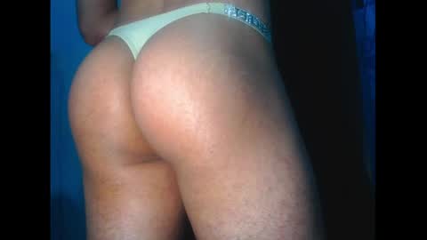 icyestic20 online show from May 25, 6:19 am