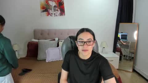 Icy online show from November 2, 11:05 pm