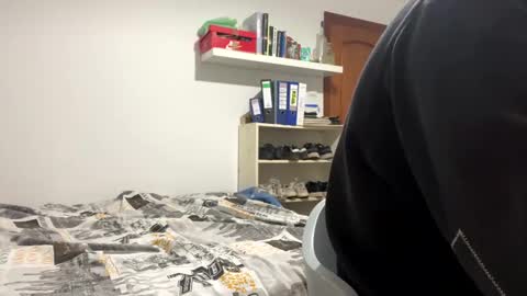 idkwhattowatch online show from February 5, 9:07 pm