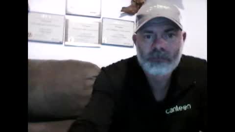 idkwhyidothis348732 online show from January 30, 11:33 am