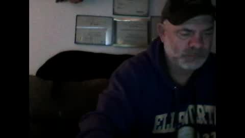 idkwhyidothis348732 online show from February 16, 3:05 pm