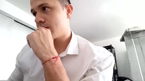 Snapshot of idris_izan chatting on October 31, 4:18 pm idris izan online show from October 31, 4:18 pm