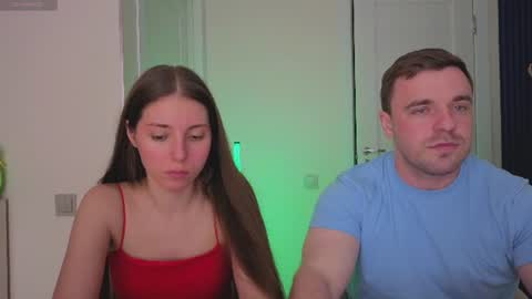 Julia and Mira online show from July 4, 5:49 pm