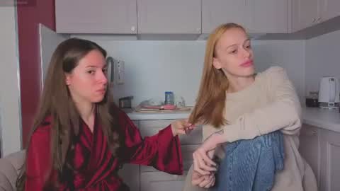 Julia and Mira online show from July 8, 11:02 am
