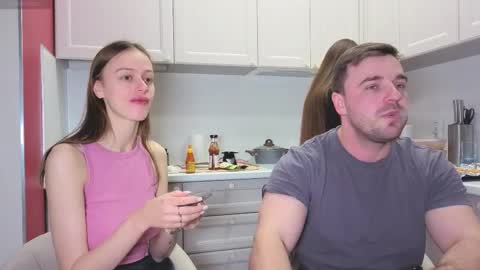 Julia and Mira online show from October 22, 9:56 am