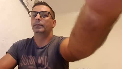 Snapshot of ihtiandar1008 chatting on October 12, 5:00 am ihtiandar1008 online show from October 12, 5:00 am