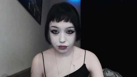 iiiiiiis online show from November 18, 12:19 pm