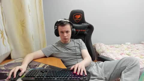 iliaskris online show from November 27, 11:01 pm