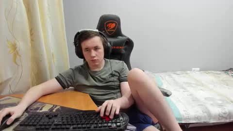 iliaskris online show from February 4, 1:37 pm