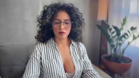 Kloe online show from September 9, 8:20 pm