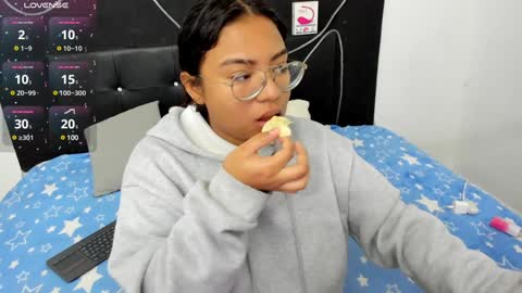 Angela online show from February 2, 11:21 pm