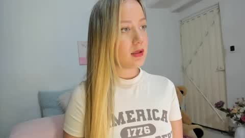 Caro   online show from June 22, 3:36 am