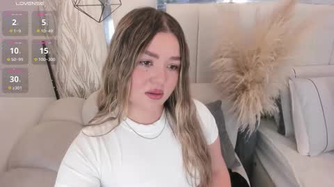 DAHLIA online show from March 28, 9:16 pm