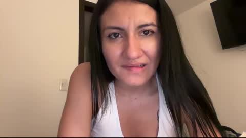 Snapshot of im_dayana chatting on October 20, 12:26 am instagram online show from October 20, 12:26 am