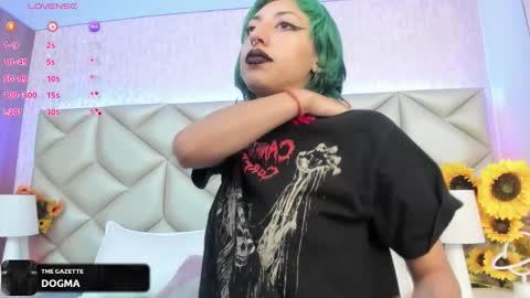  Im Gaia online show from October 8, 12:55 pm