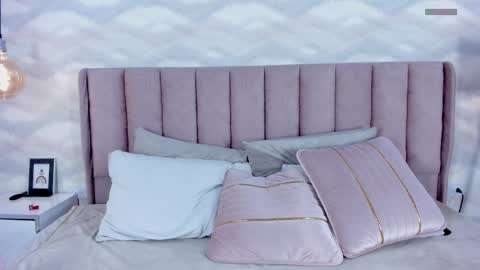 Giselle  online show from September 12, 5:42 am