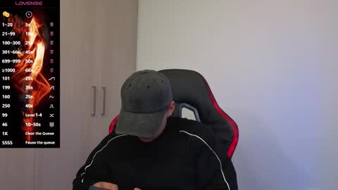 Laia online show from December 18, 2:18 am