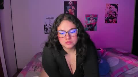 mei mei uwu online show from February 8, 3:10 am