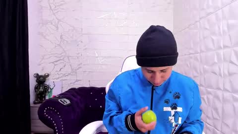 im_milan_rs online show from February 9, 10:09 am