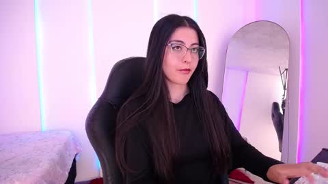 Jade Rosse online show from March 4, 7:00 pm