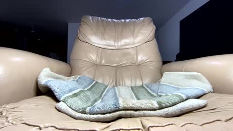 Snapshot of imaginaryvoyage chatting on February 22, 5:44 am thanks for visiting online show from February 22, 5:44 am