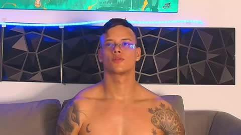 Snapshot of imconor chatting on February 17, 11:54 pm imconor online show from February 17, 11:54 pm