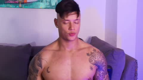 imconor online show from November 25, 1:59 am