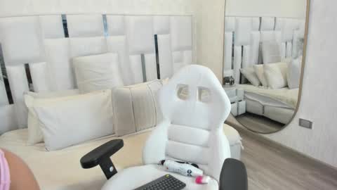 Krystall online show from November 13, 10:56 pm