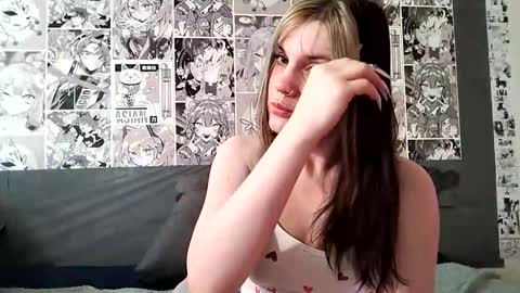 Sam and Jen online show from January 15, 9:40 am