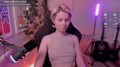 Snapshot of imnotmia chatting on March 8, 10:00 am Mia online show from March 8, 10:00 am