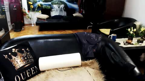 Empress online show from March 18, 6:36 pm