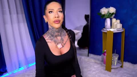 Scarlet online show from April 2, 5:15 am