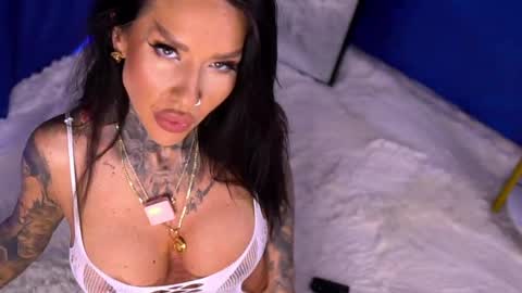 Scarlet online show from May 22, 5:14 am